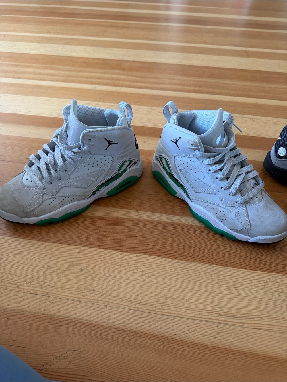 Bundle 2 pairs Nike air athletic court shoes - Picture 7 of 14
